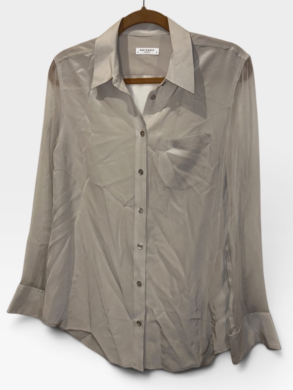 Equipment femme pale dove gray 100% silk button up blouse top S